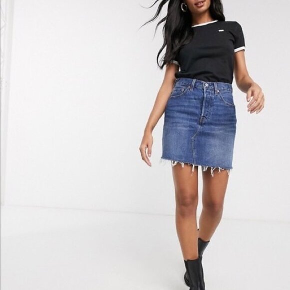 Levi’s Raw Hem Button Fly Medium Wash Denim Skirt - Picture 1 of 11